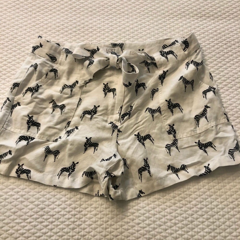 - Linen blend NWT shorts